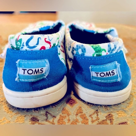 TOMS Toddler Snake Print Canvas Shoes in size 9 - Picture 4 of 7